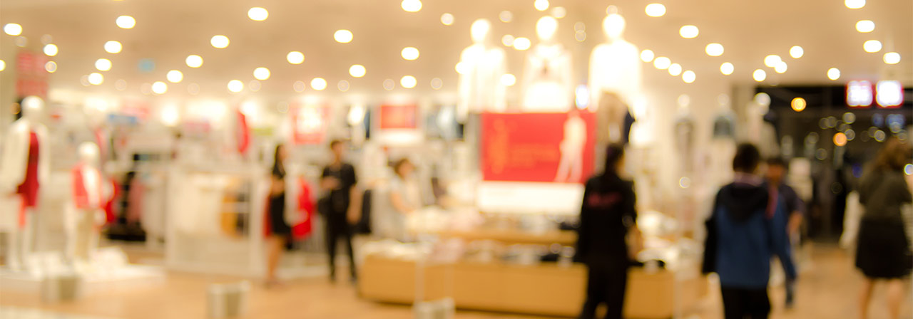 Blur picture of people shopping