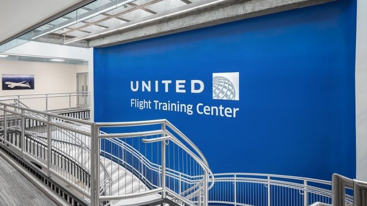 United Airlines flight training center